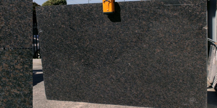 Đá granite brown safia